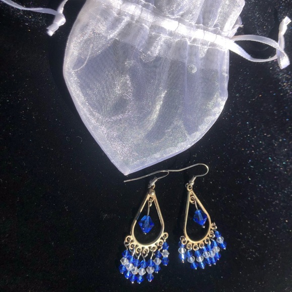 Shiny blue crystal & silver chandelier earrings - Picture 2 of 2
